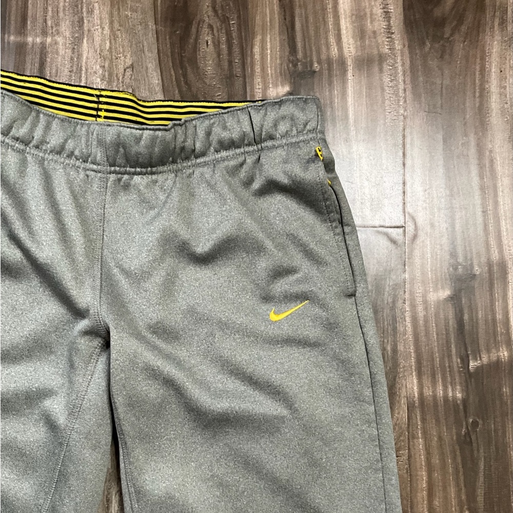Medium Nike Gray Sweatpants